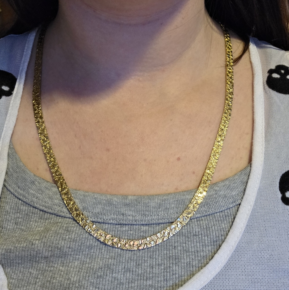 Herringbone Style Gold Necklace ✨️